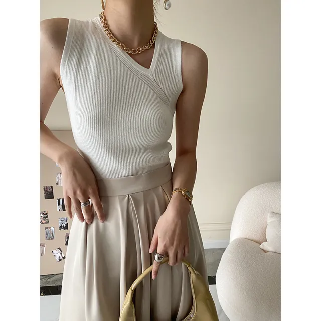 Diagonal Collar Slim Fit Bottoming Sleeveless Knitted Vest For Women White - Shop at LoveMi