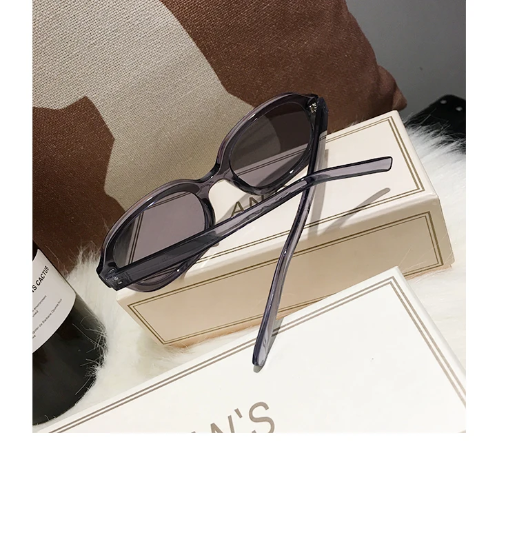 Title 9, Ladies small frame retro sunglasses