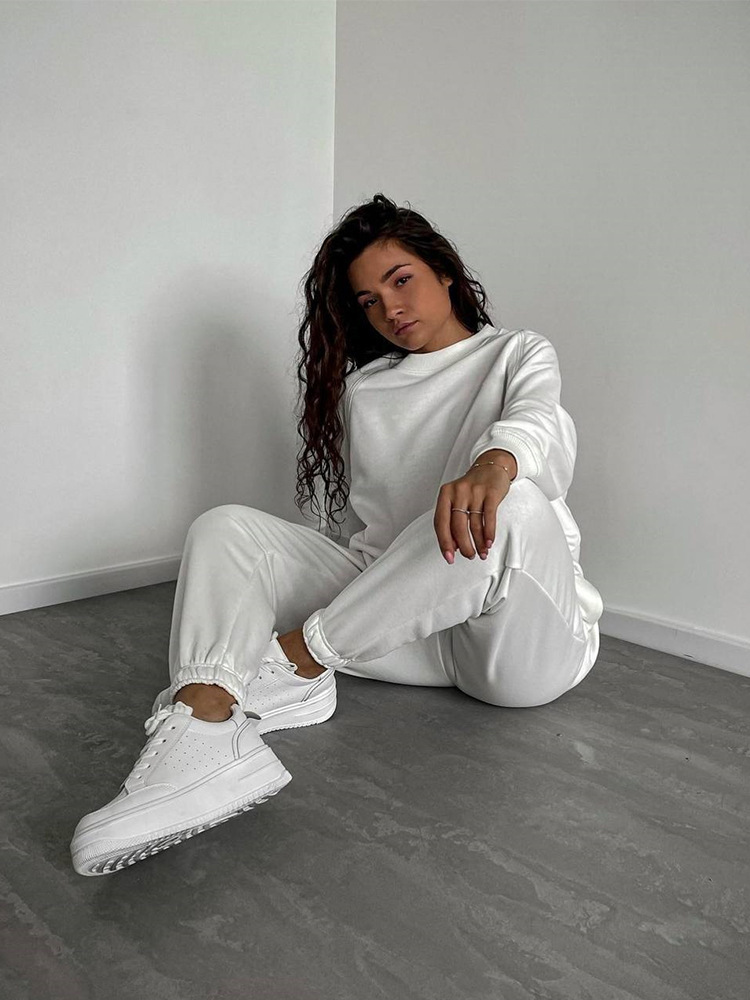 Women's jogger set in black – street style