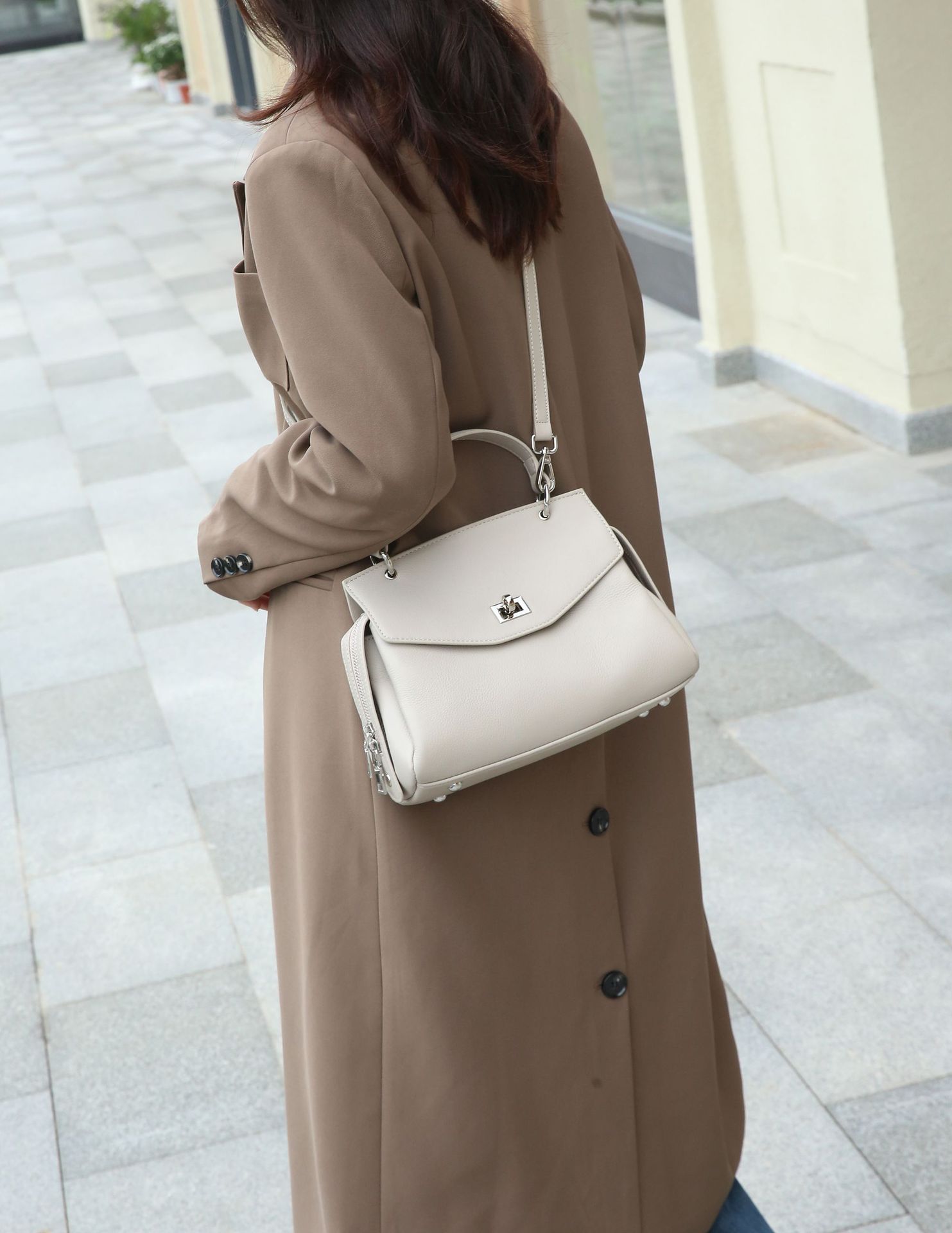 Womens First-layer Cowhide Shoulder And Crossbody Bag