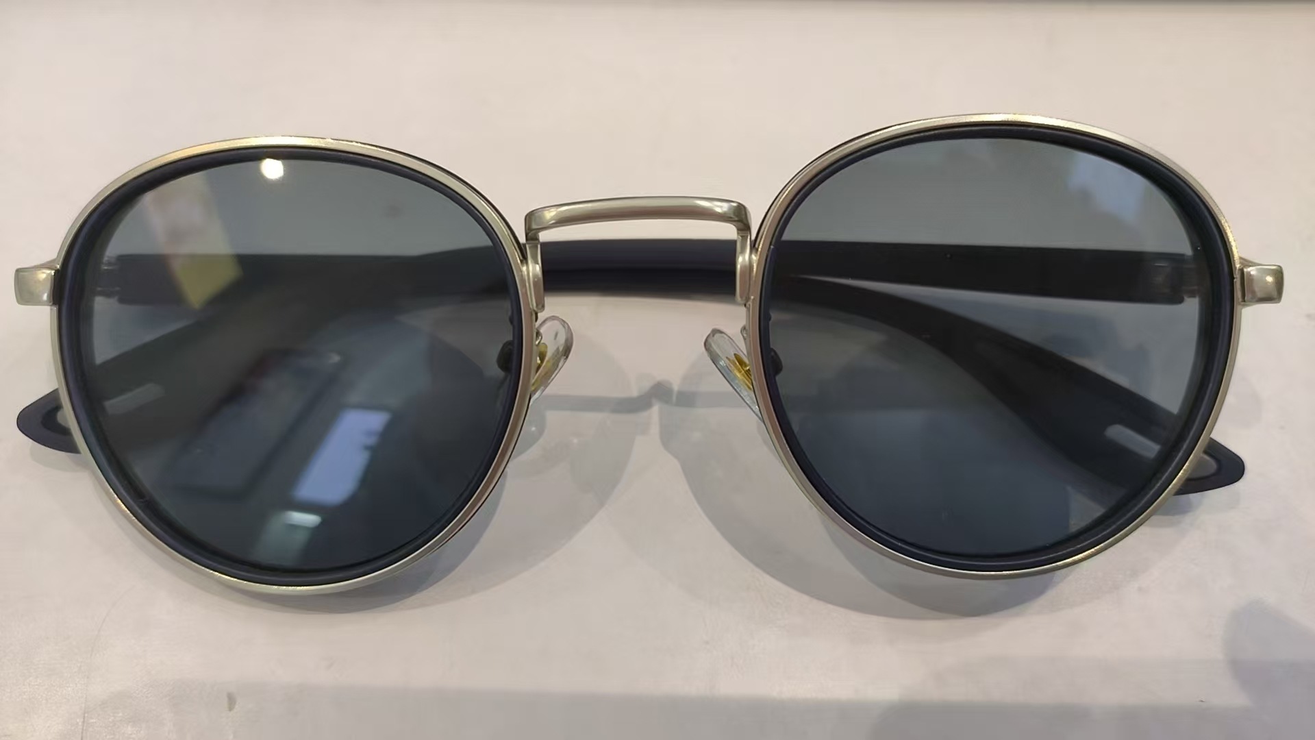 Women's Simple All-match Vintage Round Frame Sunglasses - Image 4