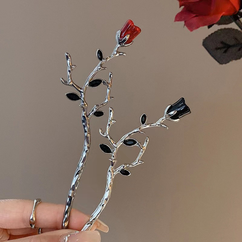 A Silver Metal Rose Hairpin For Women Exuding A Sense Of Luxury