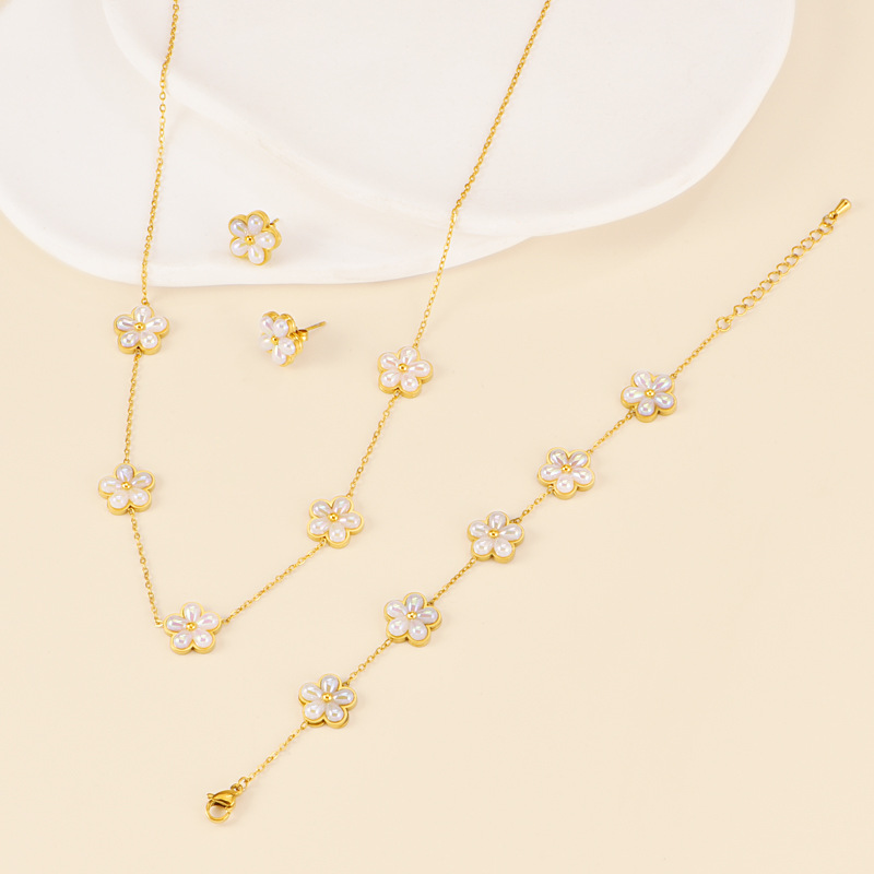 Stainless Steel Pearl Five-Petal Choker, picture 3 of 5