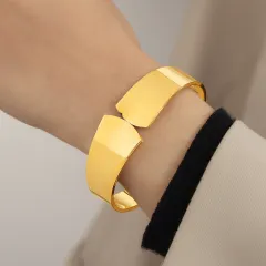 Mirror Asymmetric Titanium Steel Glossy Bracelet For Women - Gold - View 1
