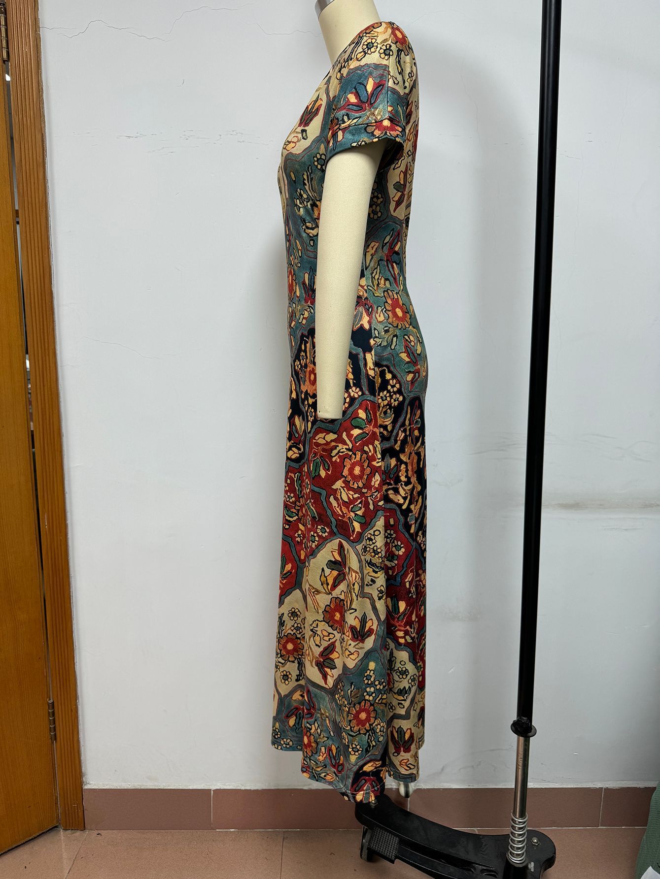 Buy Women's Clothing Online | Buy Trending Dresses for Women