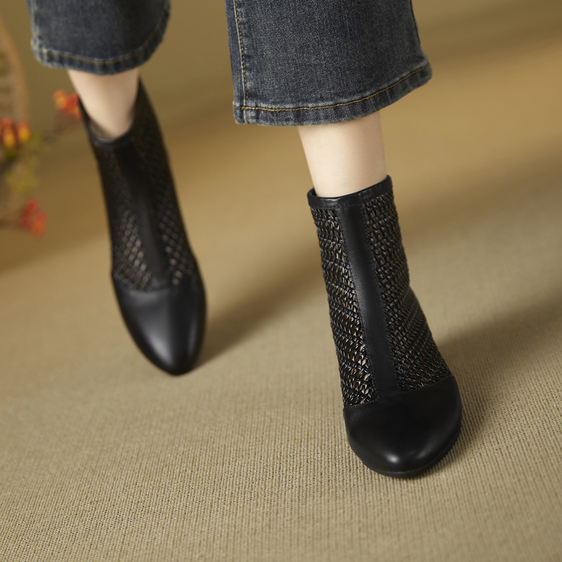 Cowhide Low-Heeled Shoes, picture 5 of 5