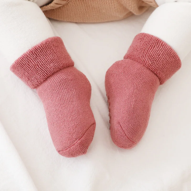 New Arrival Fuzzy Anti Slip Toddler Socks Wholesale Winter Cute Cotton Terry Non Slip Infant Baby Socks