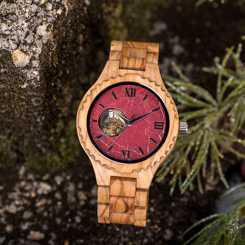 Mens And Womens Minimalist Wooden Watches