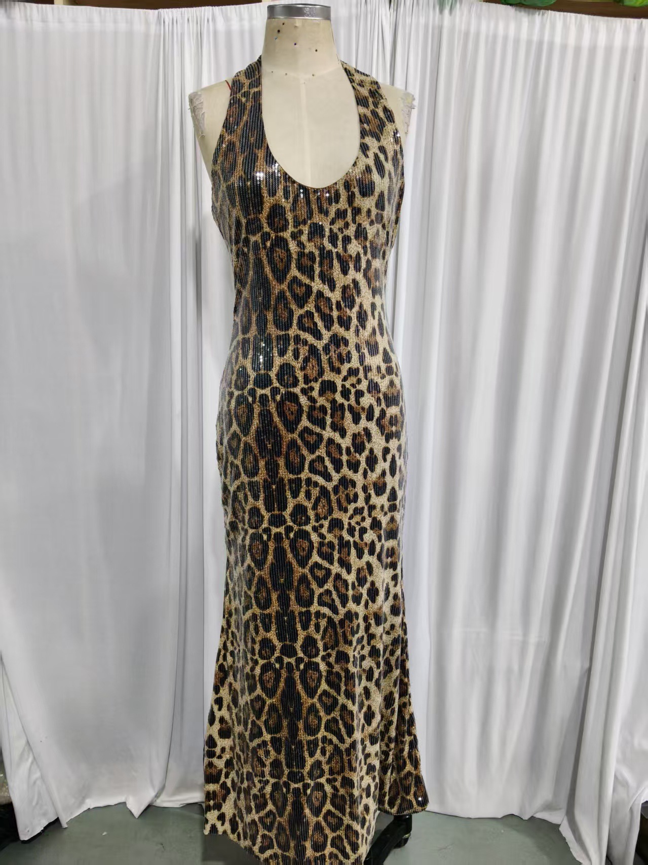 Buy Women's Clothing Online | Buy Trending Dresses for Women