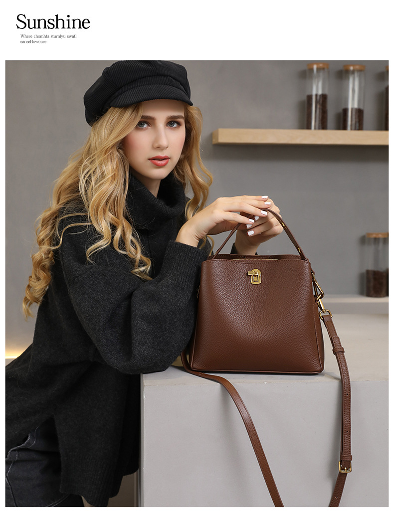 Title 4, New Womens Fashion Top Layer Leather Hand-held...