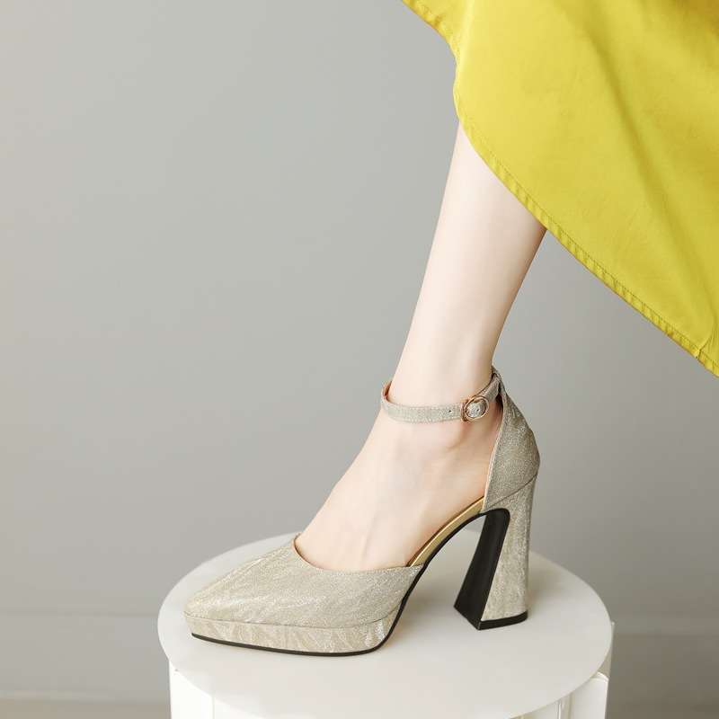 Women's Closed-toe Hollow-out Buckle High Heels