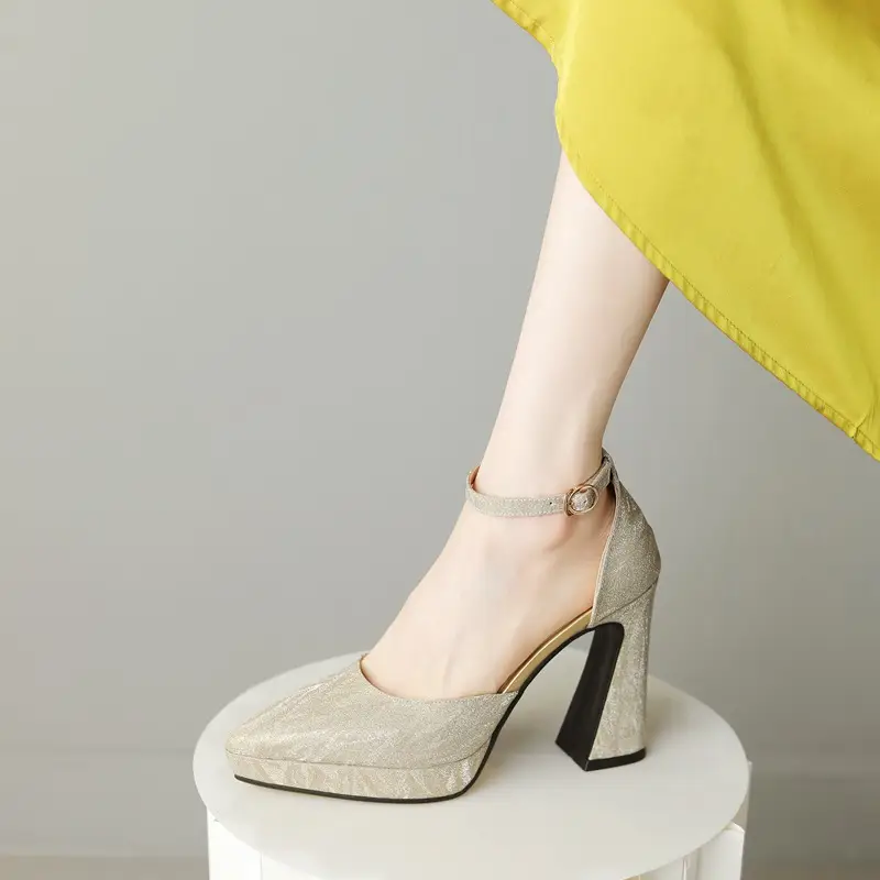 Women's Closed-toe Hollow-out Buckle High Heels