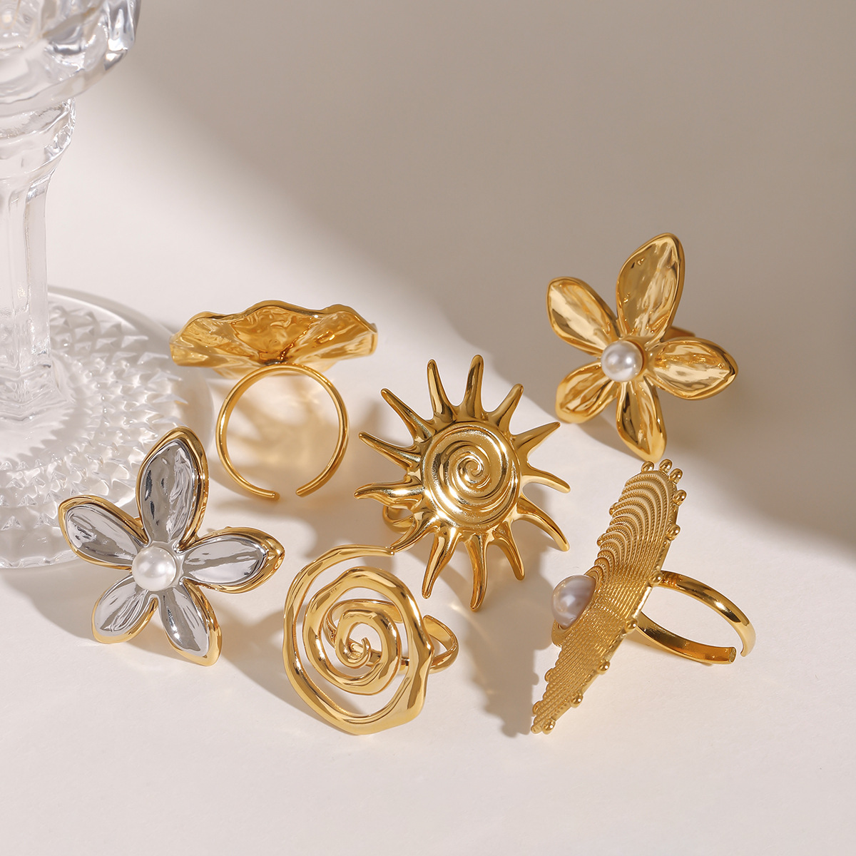 Stainless Steel 18K Gold Beautiful Flowers Ring