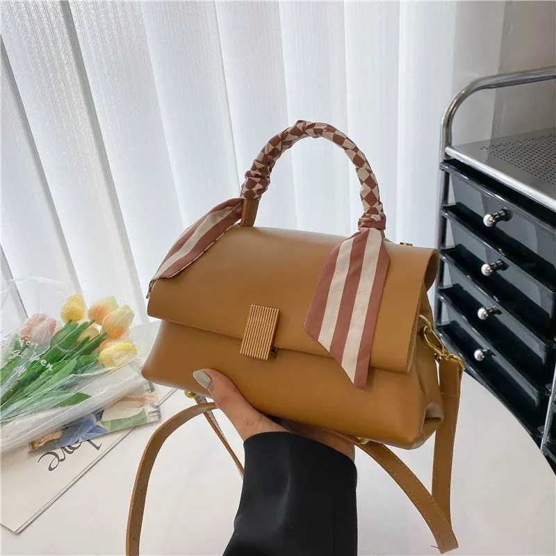 Simple Elegant Commuter Shoulder Handbag - Brown