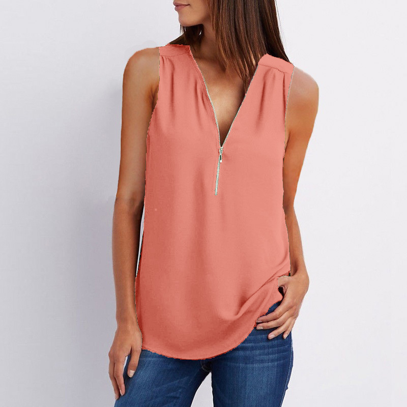 Title 17, Doutzen Blusa in chiffon senza maniche con scol...