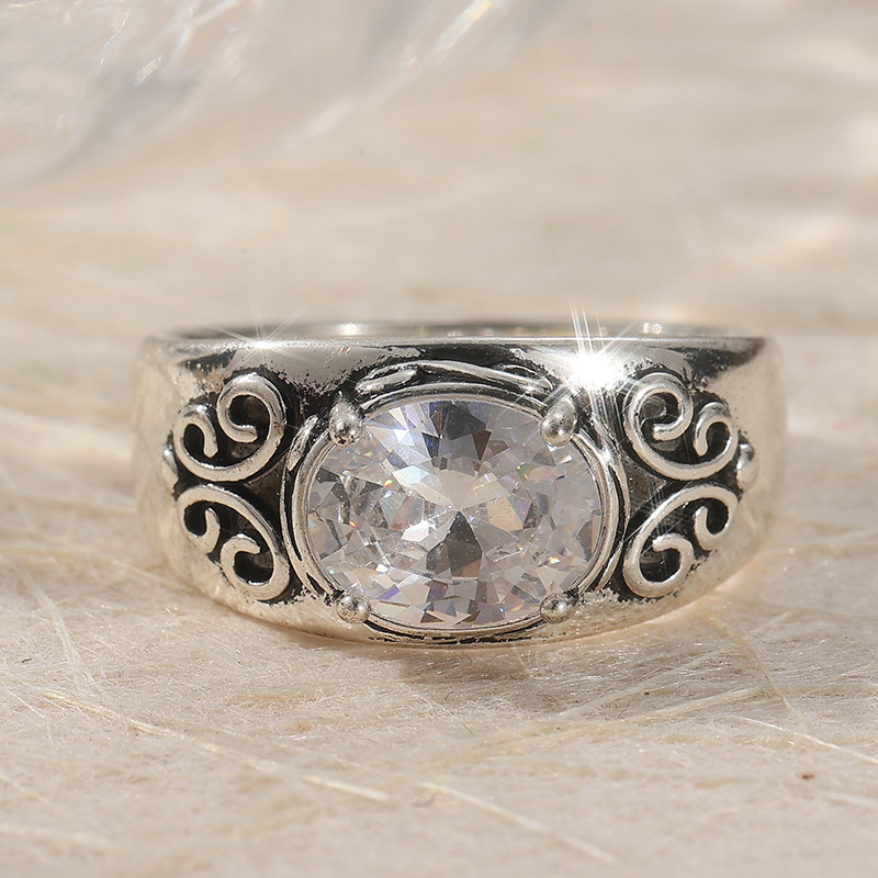 Retro Horse-eye Copper Ring With A Heart Shape