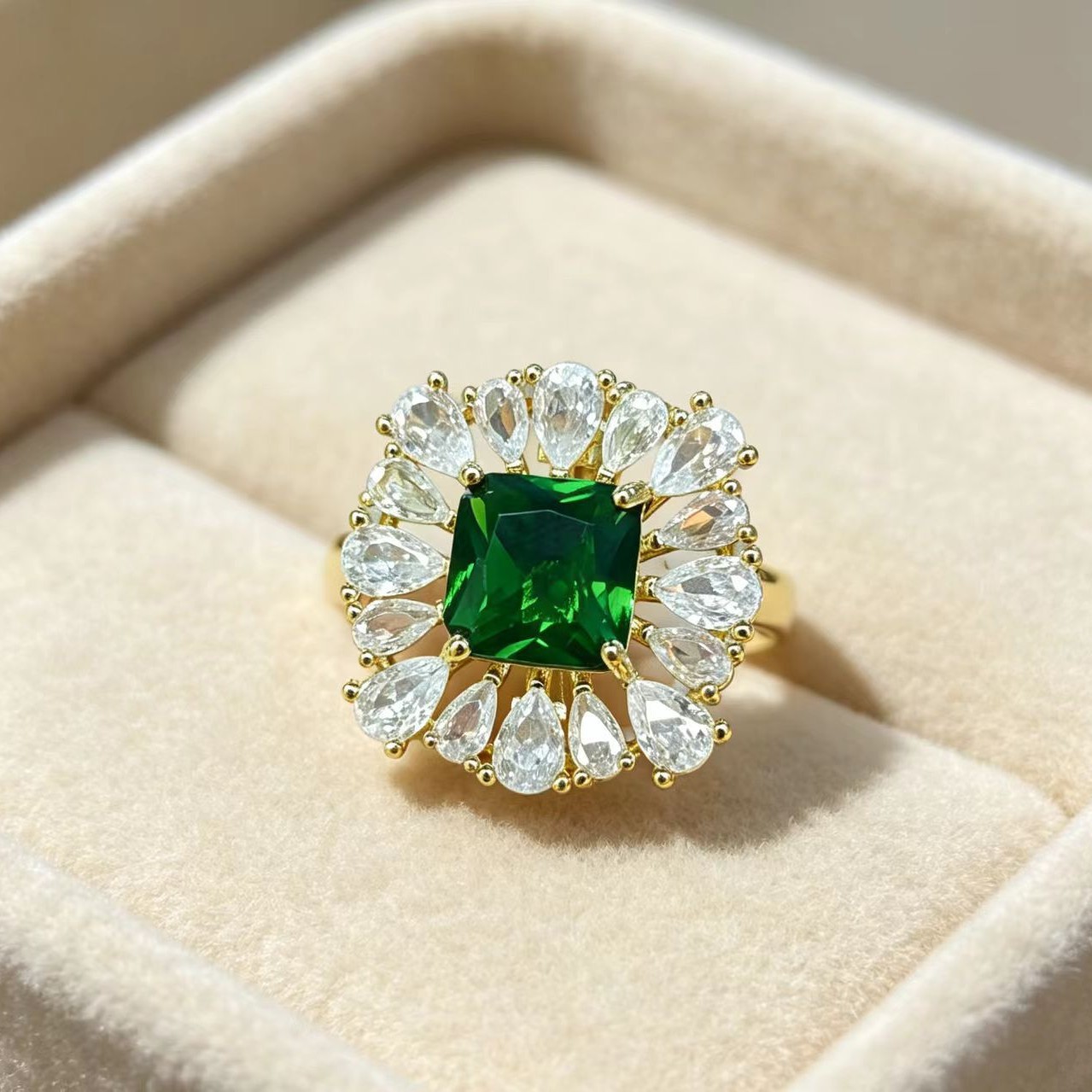 Fashionable Gemstone Ring With A High End European And American Vibe