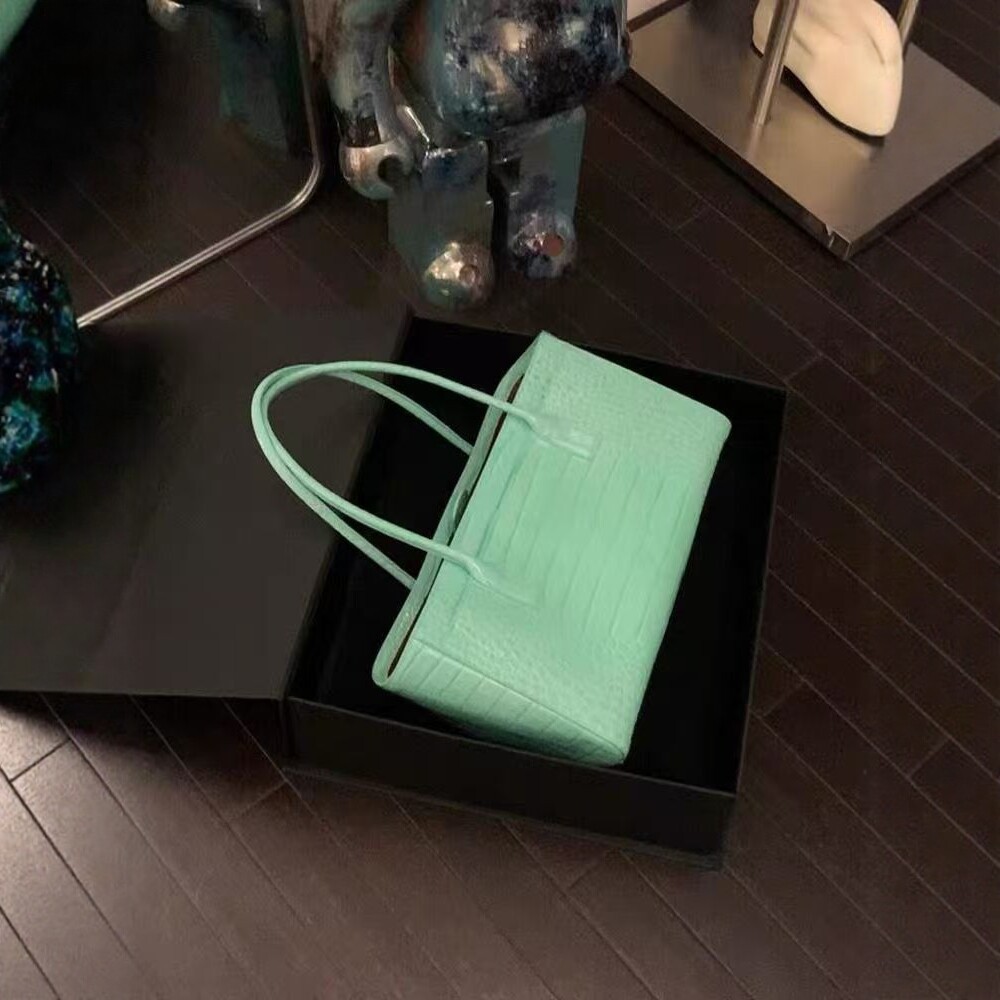 https://cf.cjdropshipping.com/quick/product/c27c2d3e-1ed2-401e-bd24-058d670ffbe8.jpg