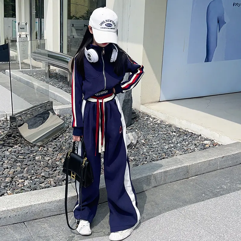 Fashionable Short Hoodie Cardigan And Wide-leg Pants