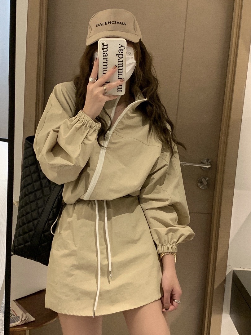 Women's casual lightweight set – full outfit view