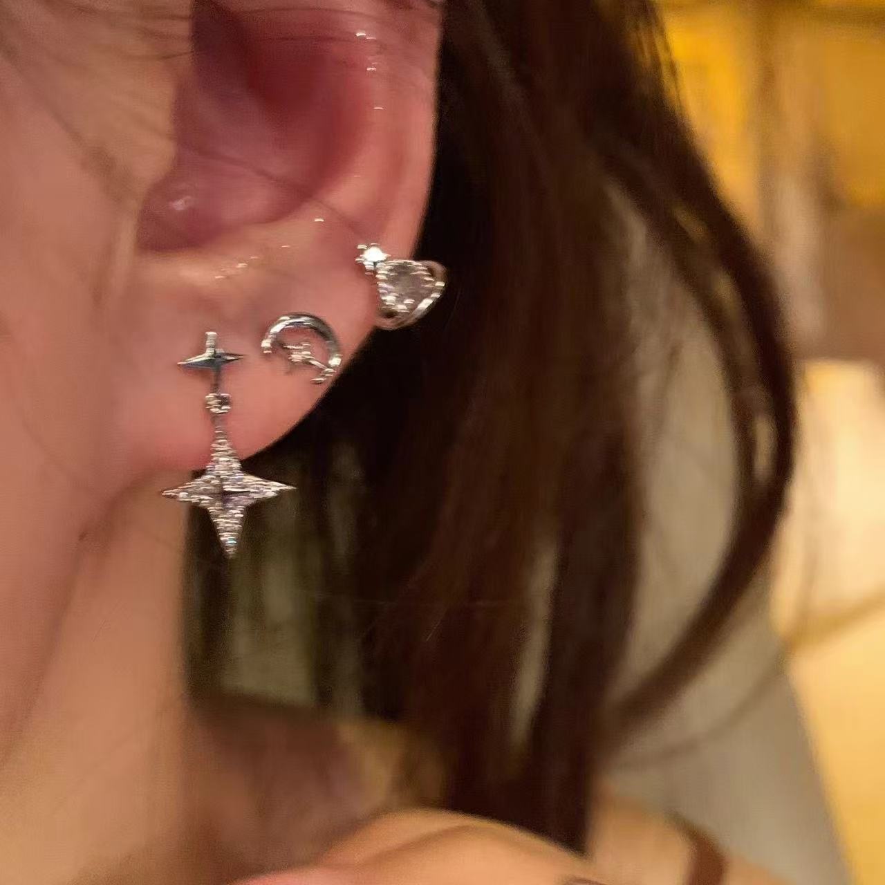 Fashionable Minimalist And Elegant Earrings With A Touch Of Light Luxury For The Discerning Few