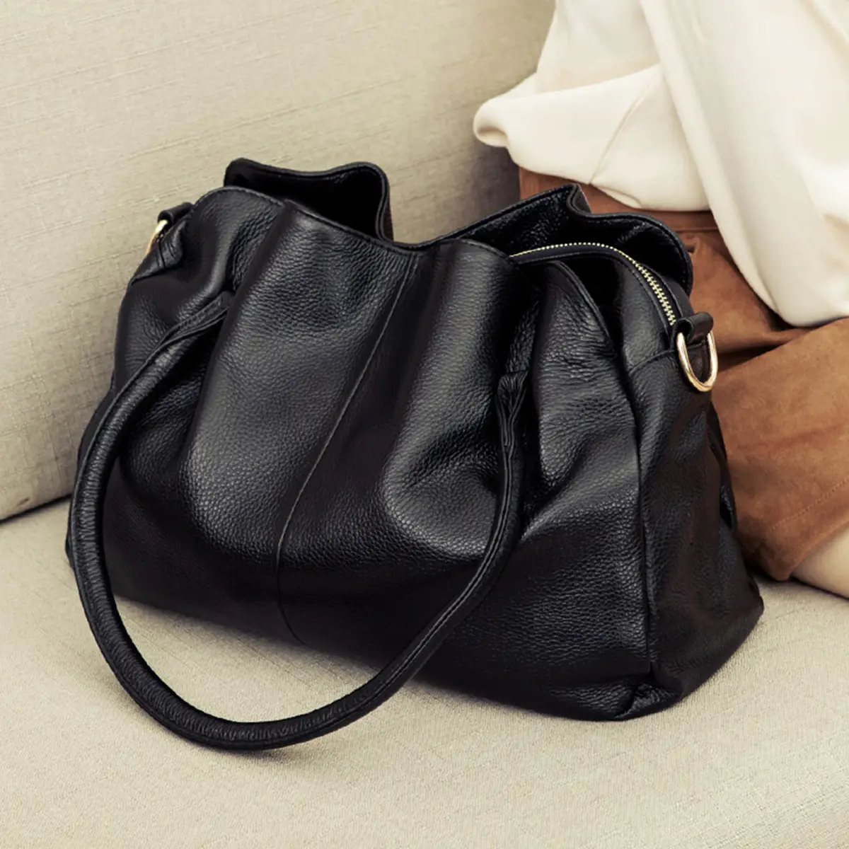 Full-Grain Soft Cowhide Leather Large-Capacity Shoulder Bag