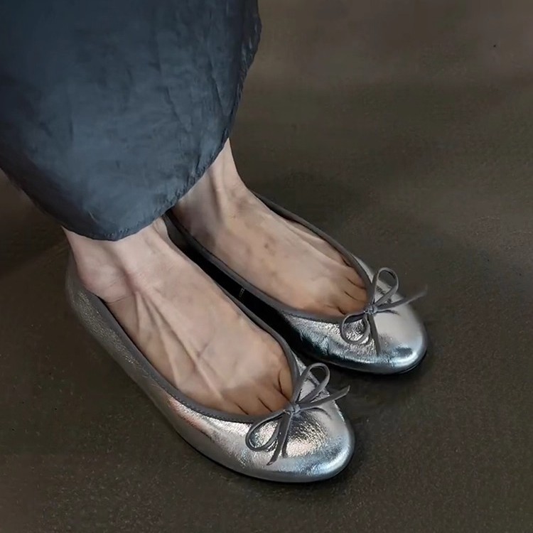 Leather Low-cut Bow Flat Loafers