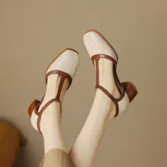 Hole Sandals Female Summer Retro Style Colour Block Chunky Heel Pumps - Beige - View 1