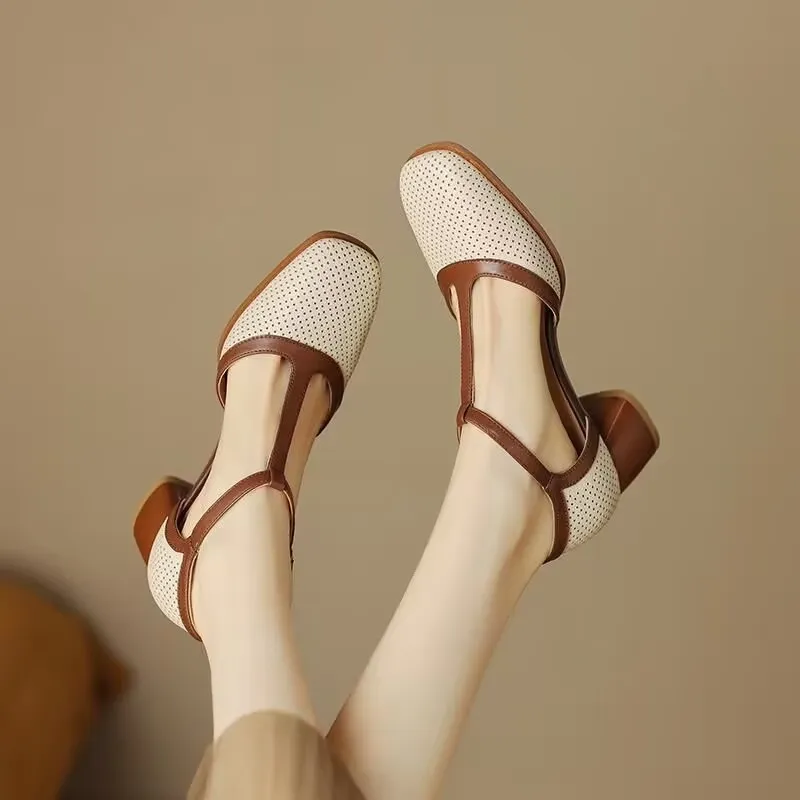 Hole Sandals Female Summer Retro Style Colour Block Chunky Heel Pumps - Beige
