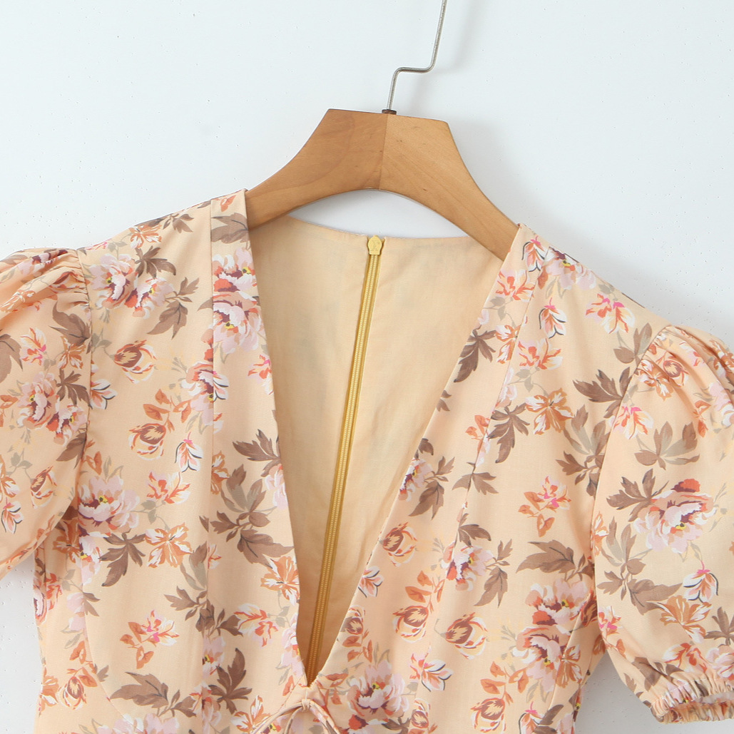 Sweet Slim Fit Pastoral Style Printed Mini Skirt French Deep V Cute Puff Sleeve