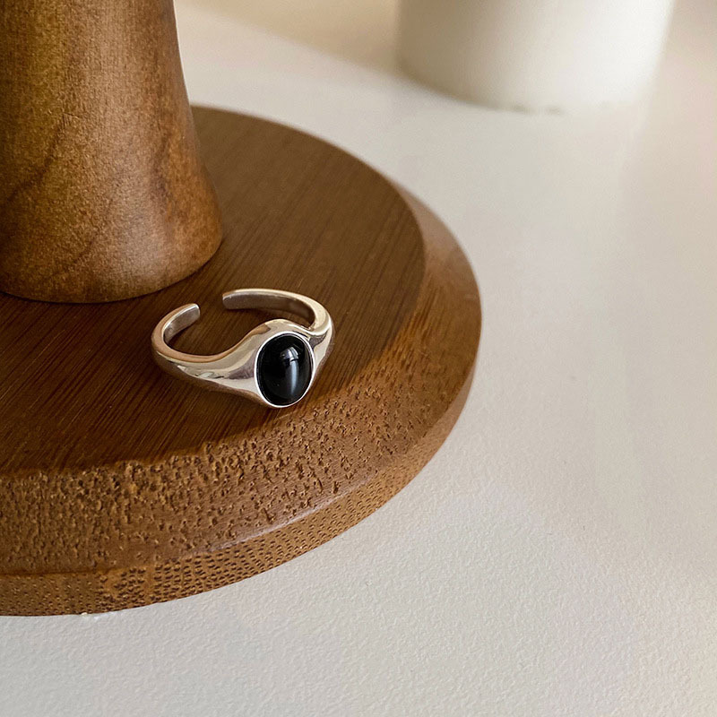 Oval Black Zircon Ring