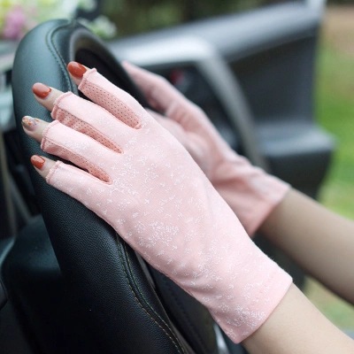 Floral Half Finger Light Pink