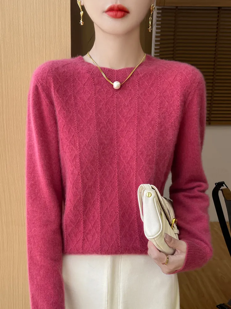 Front Line Ready-made Garments Round Neck Woolen Sweater Autumn And Winter Fashion Twisted Flower - Raspberry Red