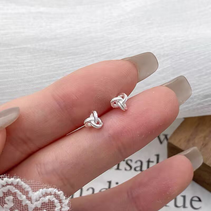 https://cf.cjdropshipping.com/quick/product/c48928b8-158e-438f-98bf-1a0bf40c60a2.jpg