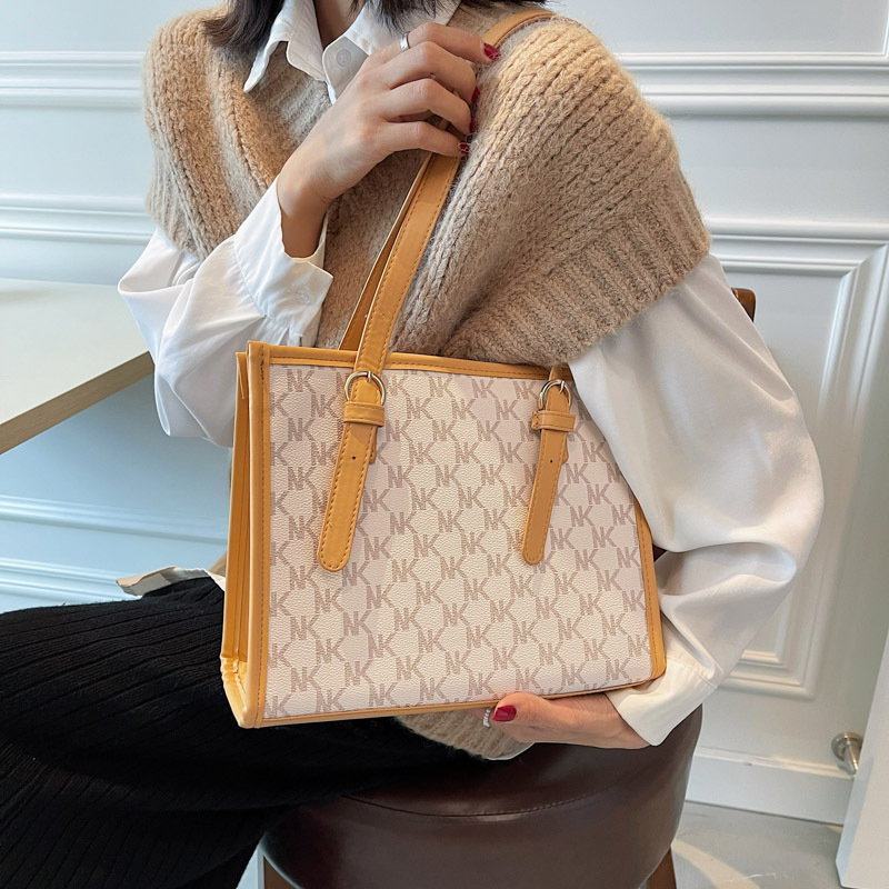 Fashion Women's Handbag Large Capacity Commuter Printing Student Shoulder Bag — foto 7