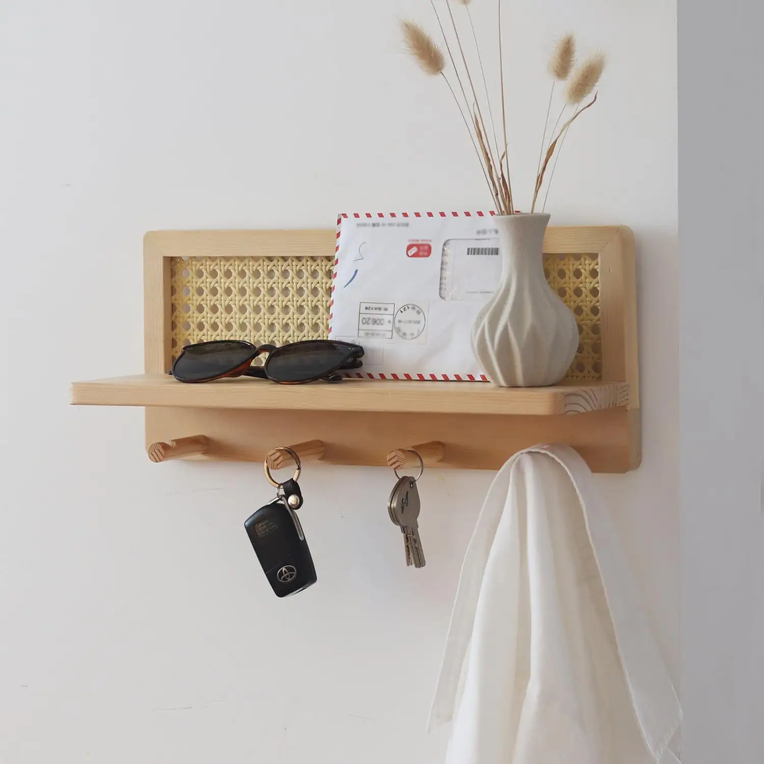 Solid Wood Rattan Wall Hanging Storage Rack