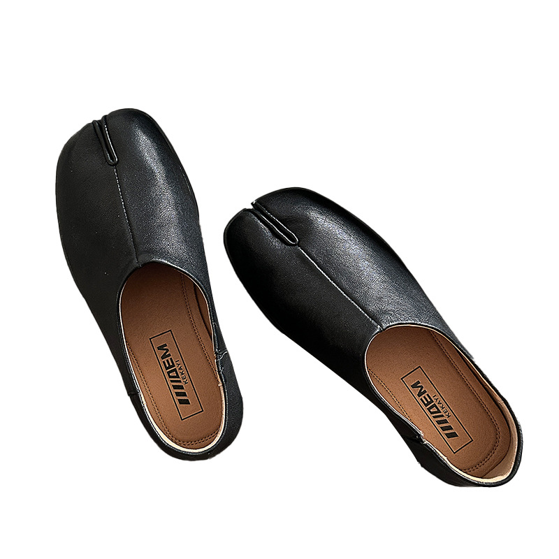 New Retro Split Toe Slip-on Casual Pumps