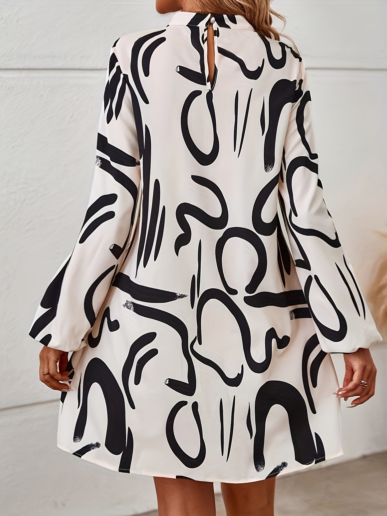 Elegant Long-Sleeve Round Neck A-Line Polyester Dress with Wide Waist