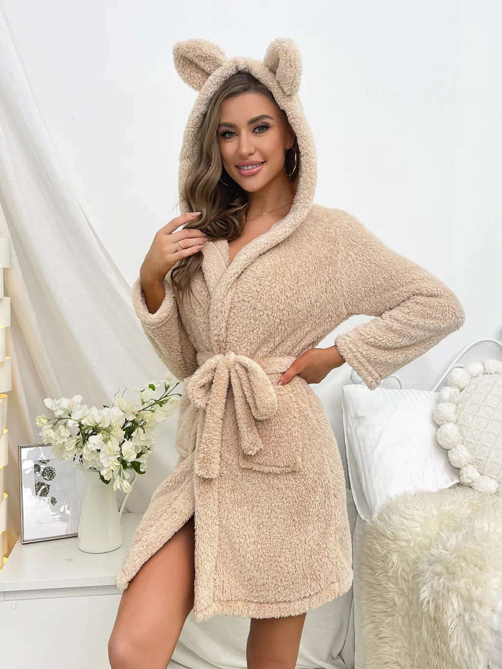 Plush Loungewear Robe Thickened Bathrobe Hooded Sleepwear With Drawstring - Color 5237