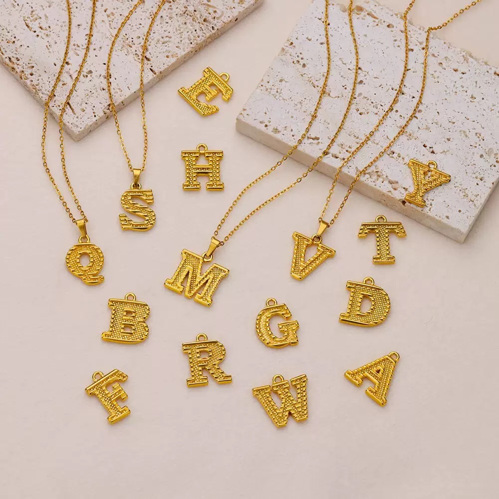 Fashionable And Minimalist 26-letter English Stainless Steel Necklace