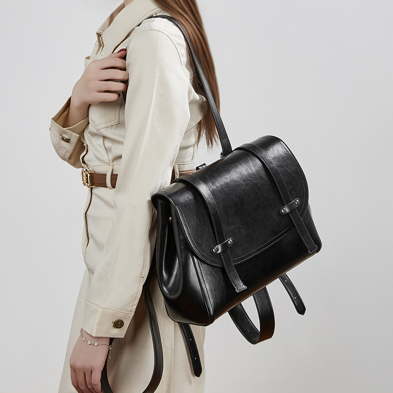 Sac à dos en cuir de vachette pour femme de grande capacité avec finition huile-cire – Image 5