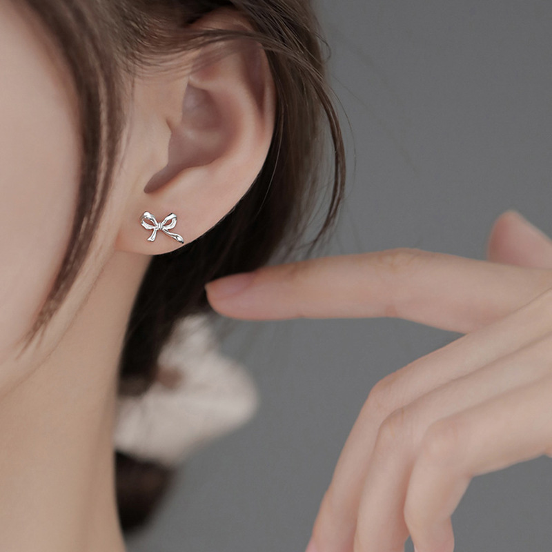Minimalist Cool-style Bow Stud Earrings For Women