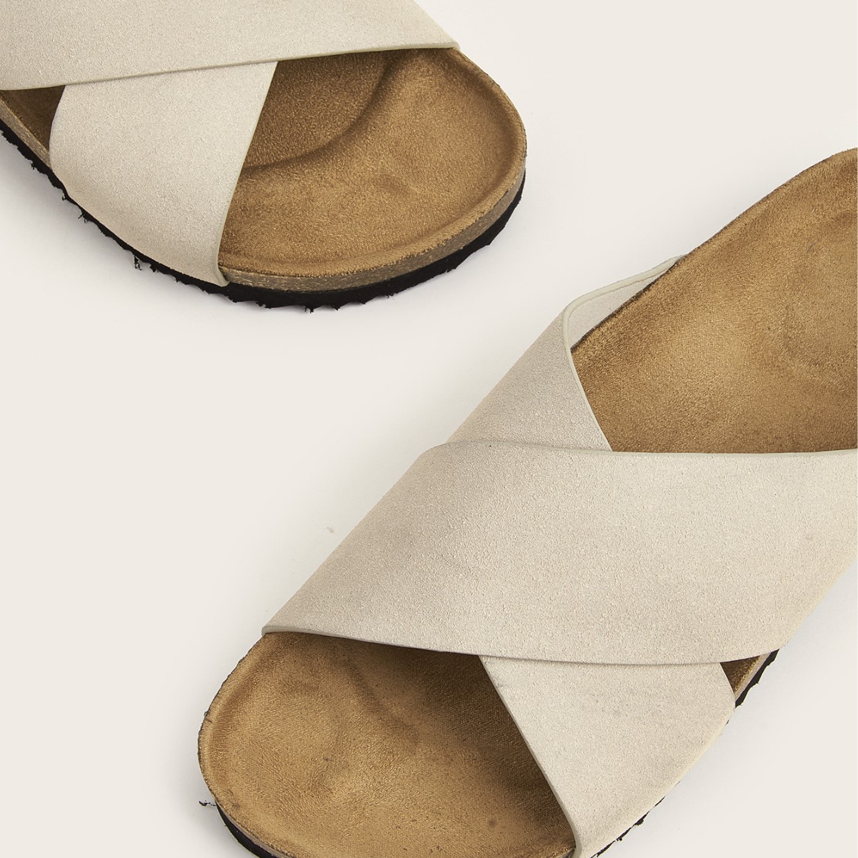 European And American Plus Size Khaki Round Toe Cross Roman Style Slip-on Flat Sandals - Image 3