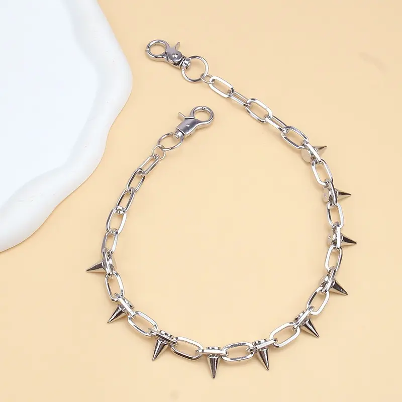 Fashionable Rivet Metal Chain Belt