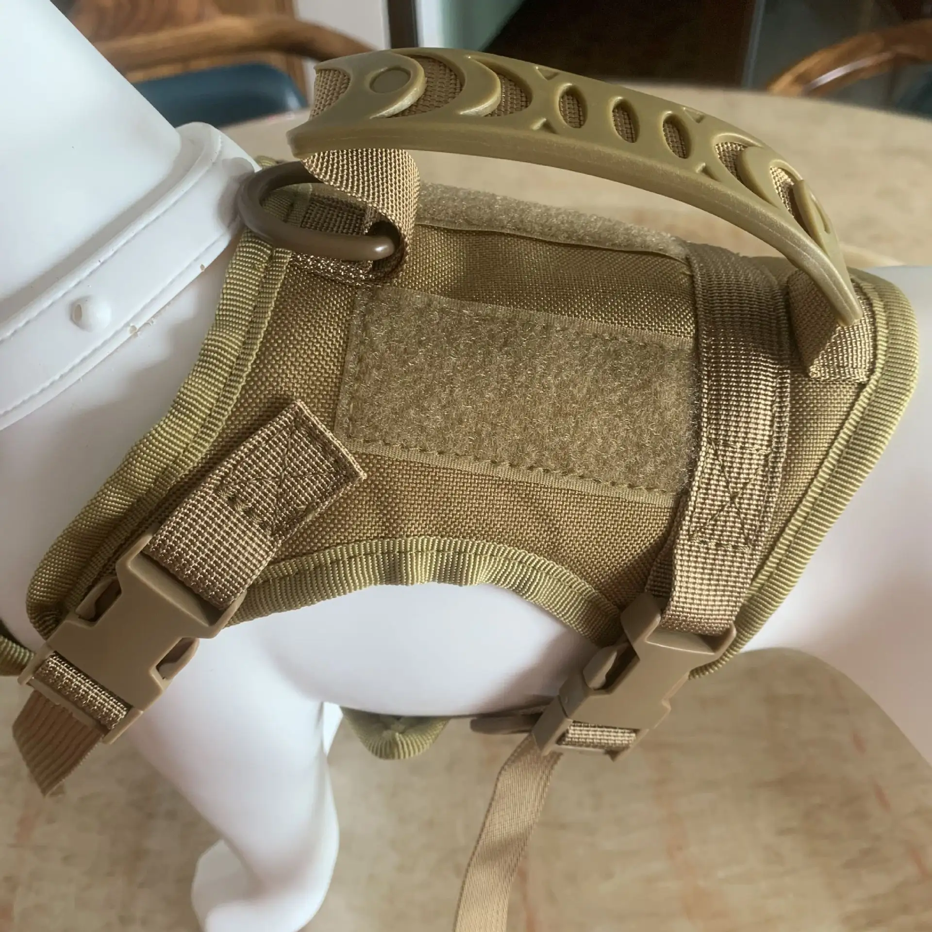 Chest Strap Hand Holding Rope Vest-style Anti