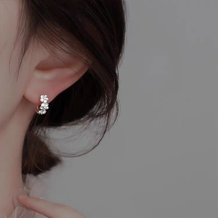 Diamond Peach Blossom Ear Clip Women's Korean-style Simple