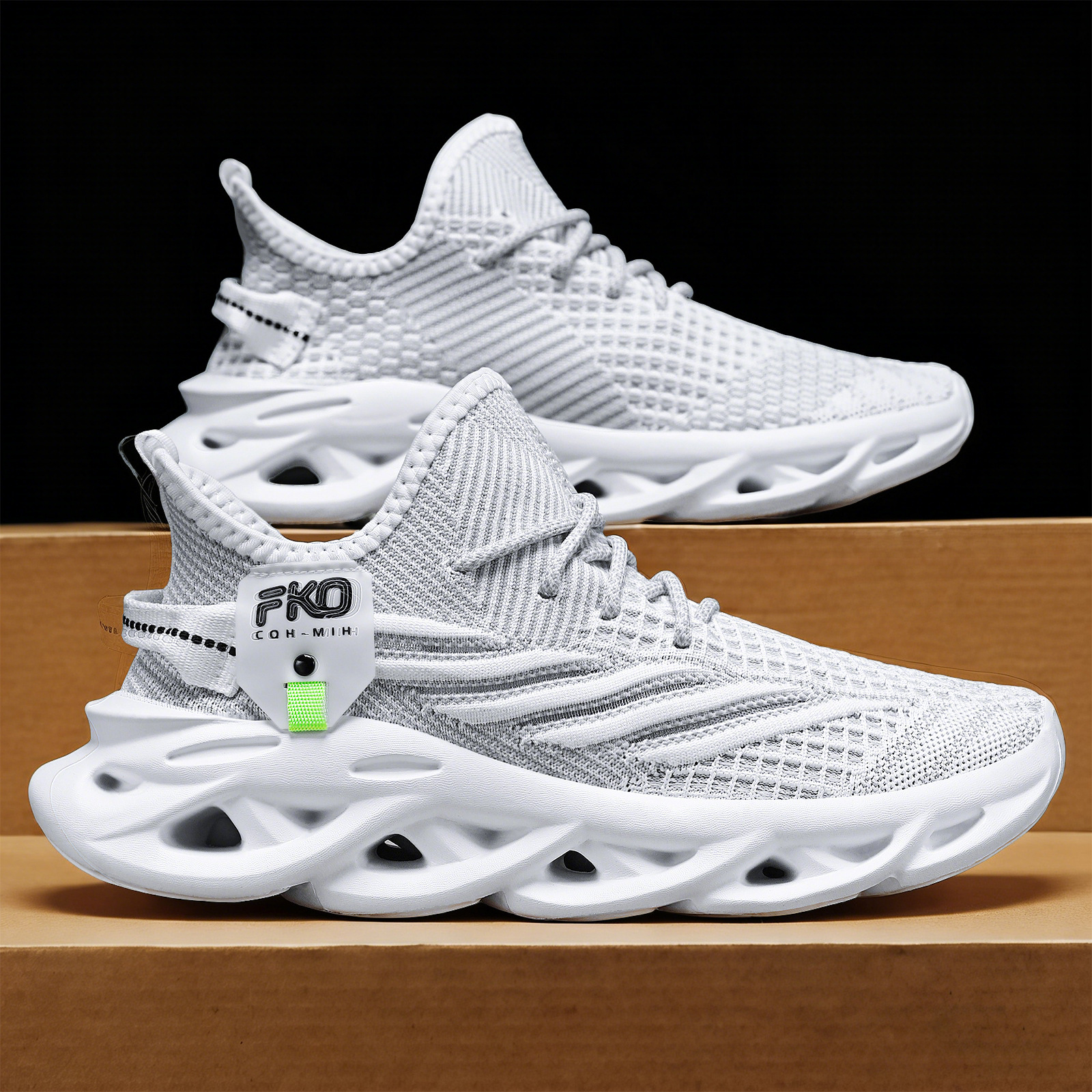 Mens Stylish Versatile Breathable Sneakers With Soft Soles