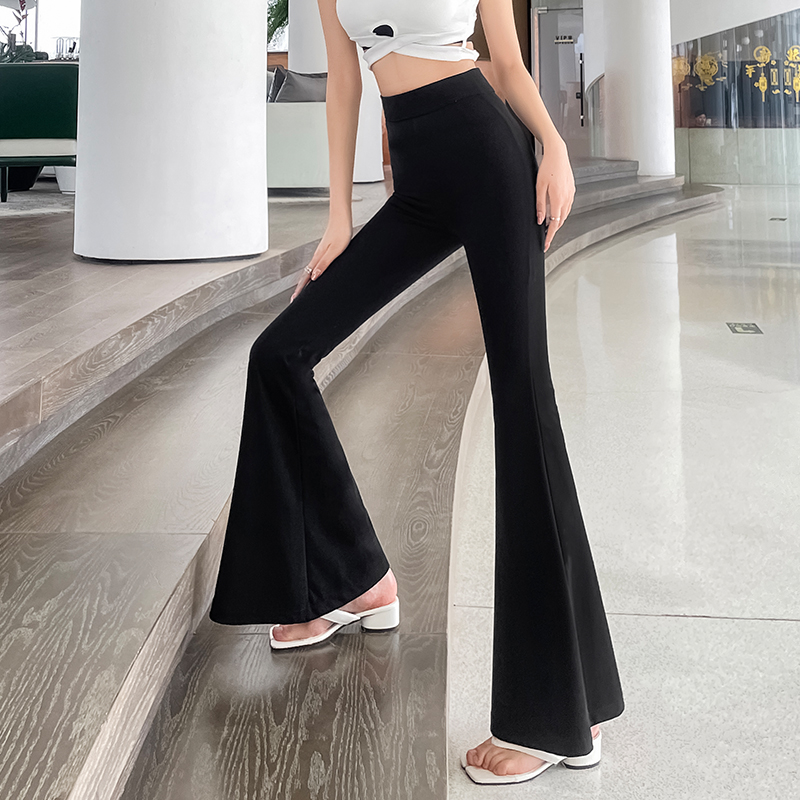 Black cropped pants