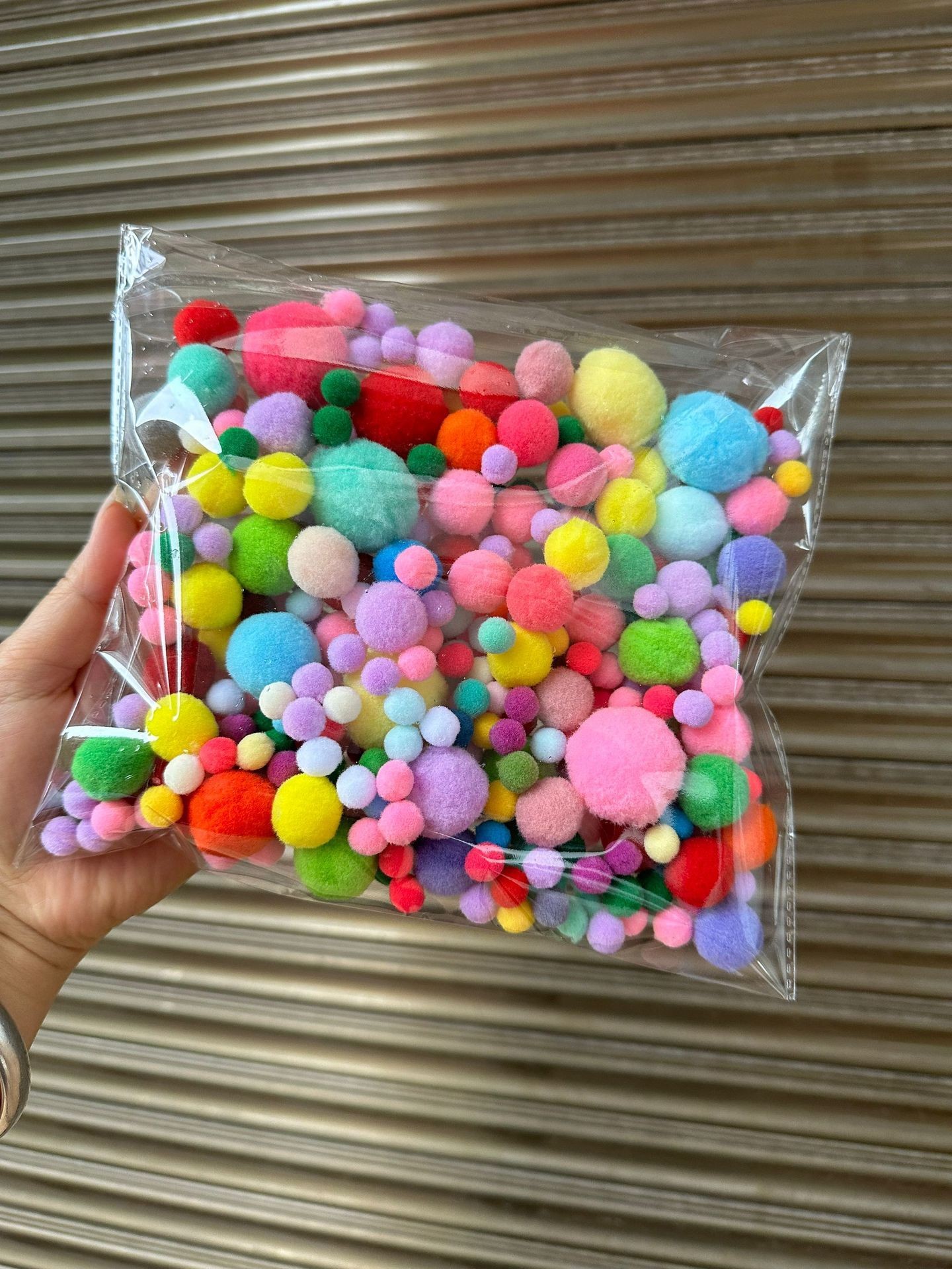 B 100 Mixed Color Balls