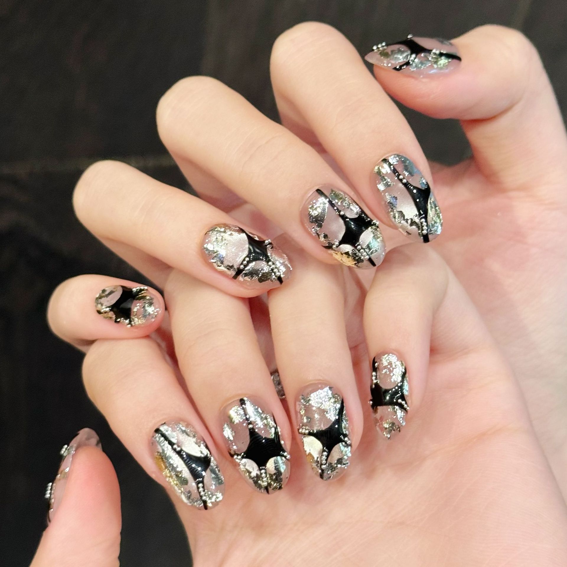 Hand-painted Textured Dazzling Cat-eye Silver Crackle Nails For A Fierce Edgy Look